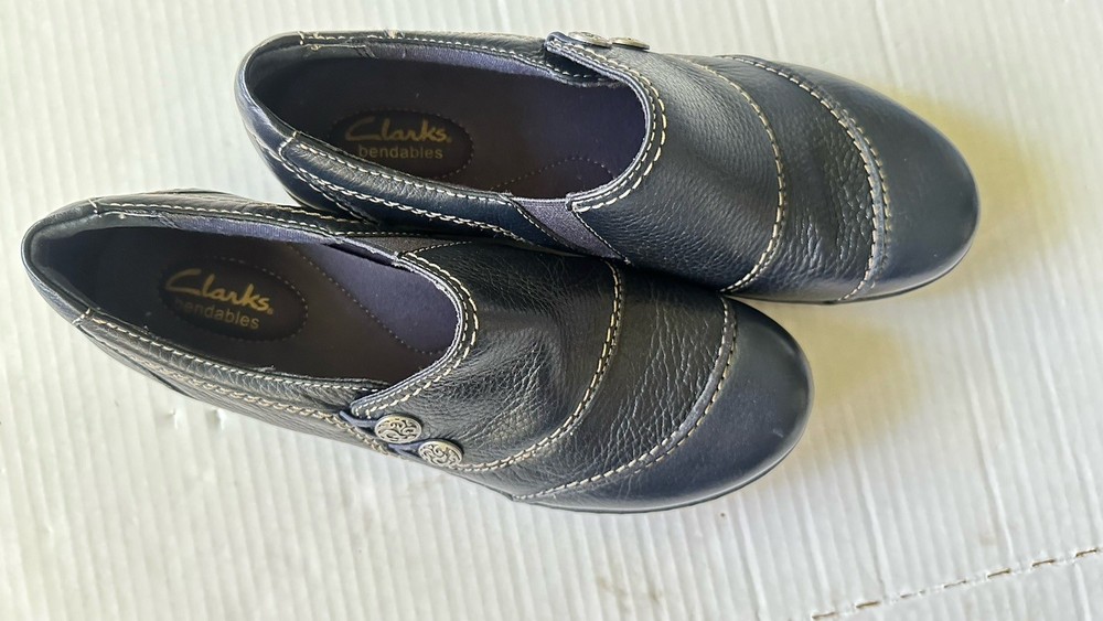 Clarks Womens Bendables Alpine Slip On Loafers Black Leather Size 8.5 M