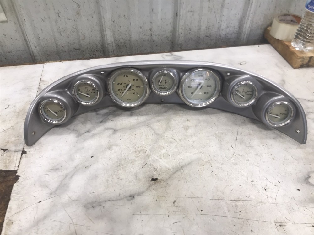 07 Bayliner 205 Boat dash panel gauges speedometer tachometer