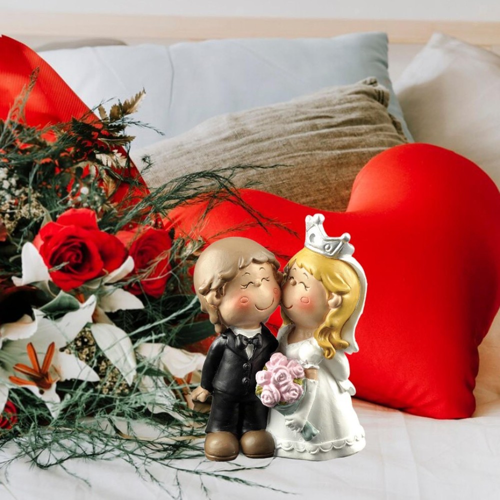Bride and Groom Figurine Couple Statue for DIY Scene Engagement DIY Projects