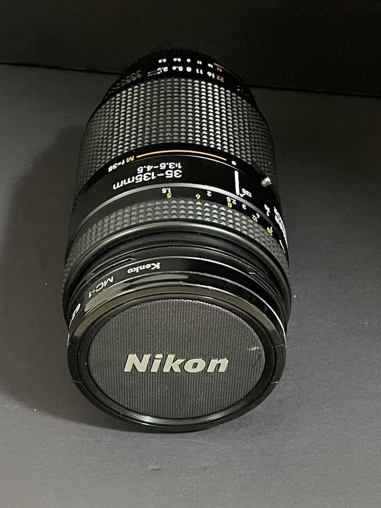 Nikon AF Nikkor 35-135mm f/3.5-4.5 F Mount Zoom Lens with Caps Good Condition