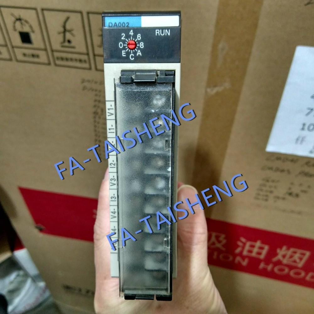 New Original Omron D/A Unit C200H-DA002 C200HDA002