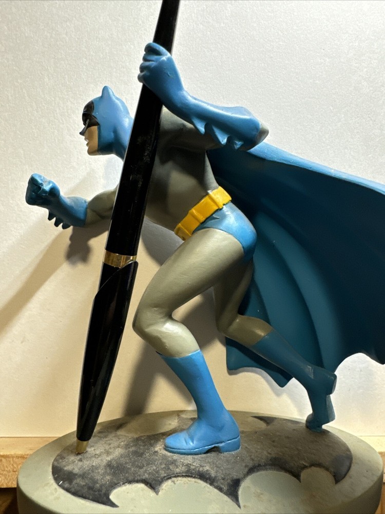 1999 Warner Bros Studio Store Batman Pen Holder Statue