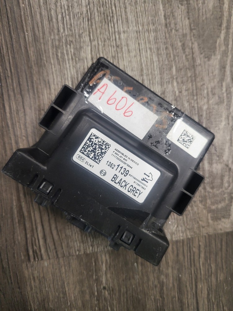 2018-20 Chevrolet Equinox MODULE UNIT OEM 13521139 BLACK GREY