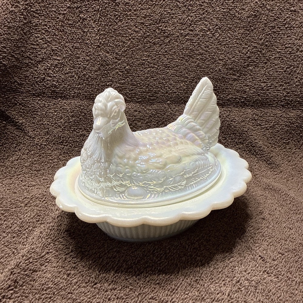 Mosser New White Milk Glass Carnival Hen On Nest Iridescent 6.5” STUNNING