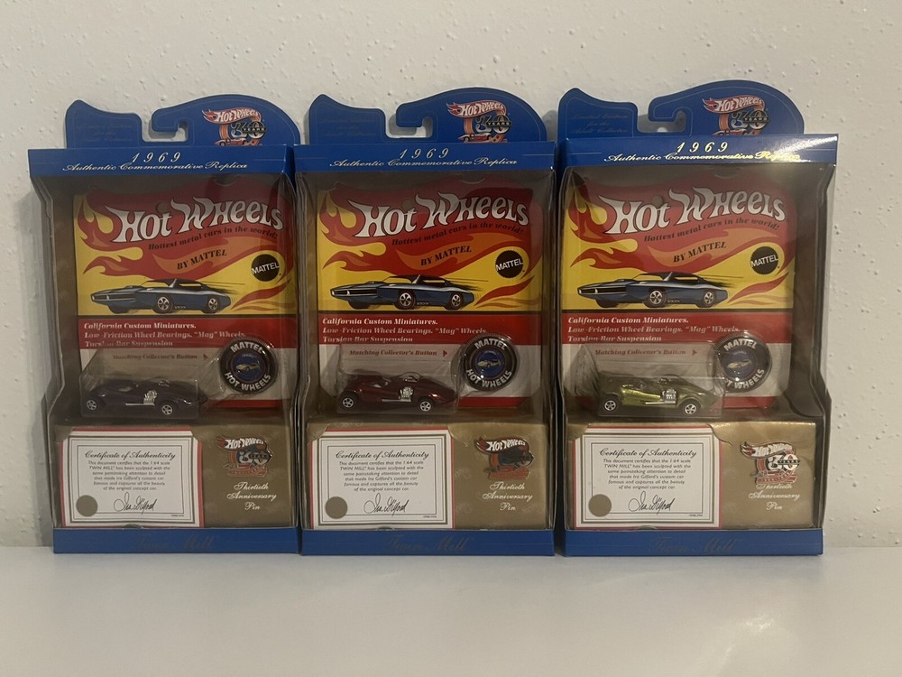 Hot Wheels 30th Anniversary Set 11 + The 3 Colors Of The Twin Mill 14 Total Cars