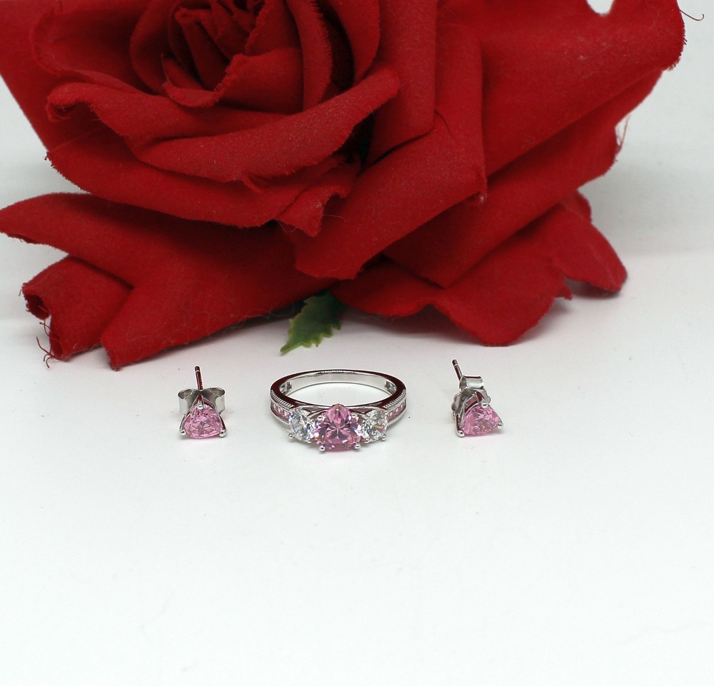 Gorgeous Bella Luce Simulated Diamond Ring Size 8 &  Earrings   Set   CAT RESCUE