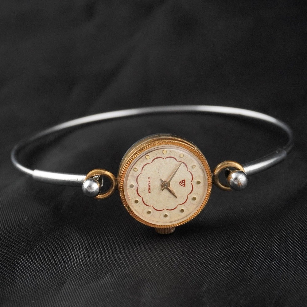 Vintage Chaika Coctail Women’s Mechanical Watch Bracelet USSR 17 Jewels Serviced