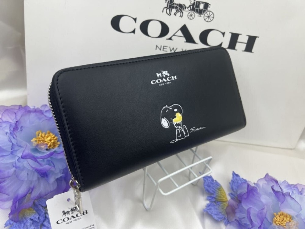COACH x PEANUTS Snoopy Woodstock Black Zip Round Wallet New Outlet