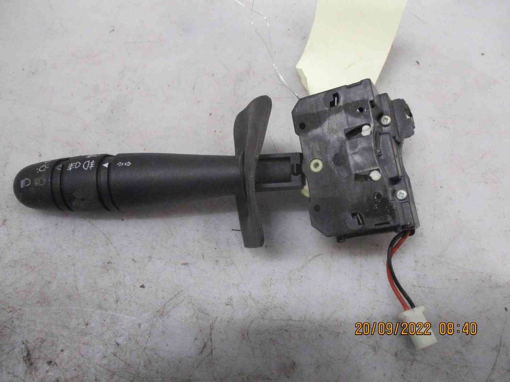 Convenient turn signal Renault Megane I 7701047255