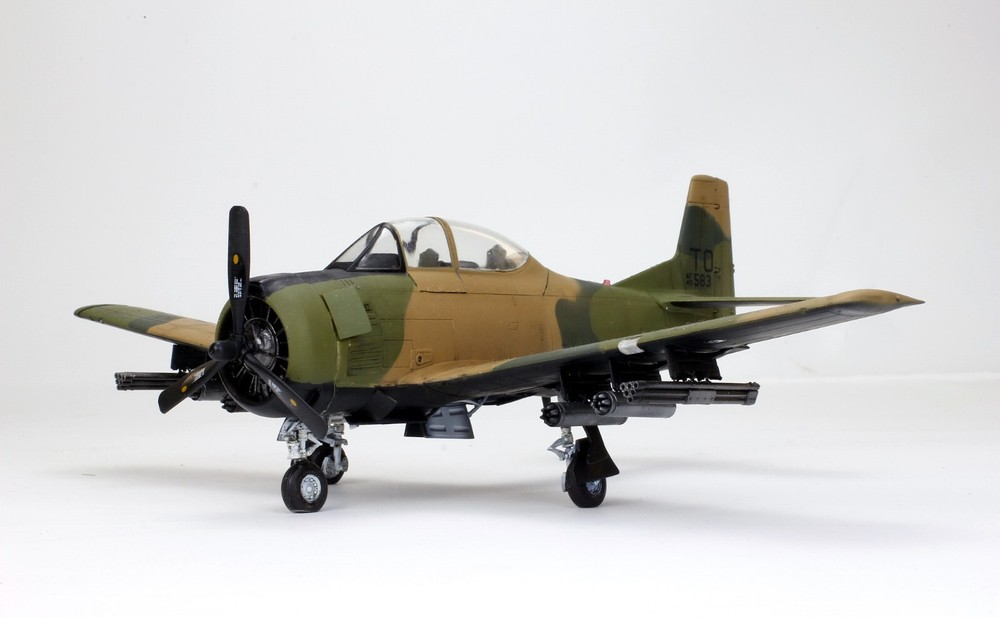 USAF T-28D Trojan Vietnam War 1:48 Scale Pro Built Model for Sale-image