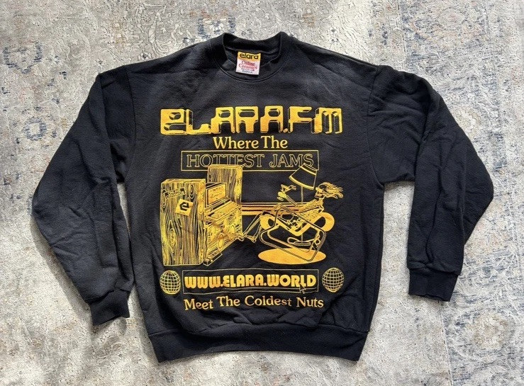 Online Ceramics Elara Crewneck with Music and Nut Motif