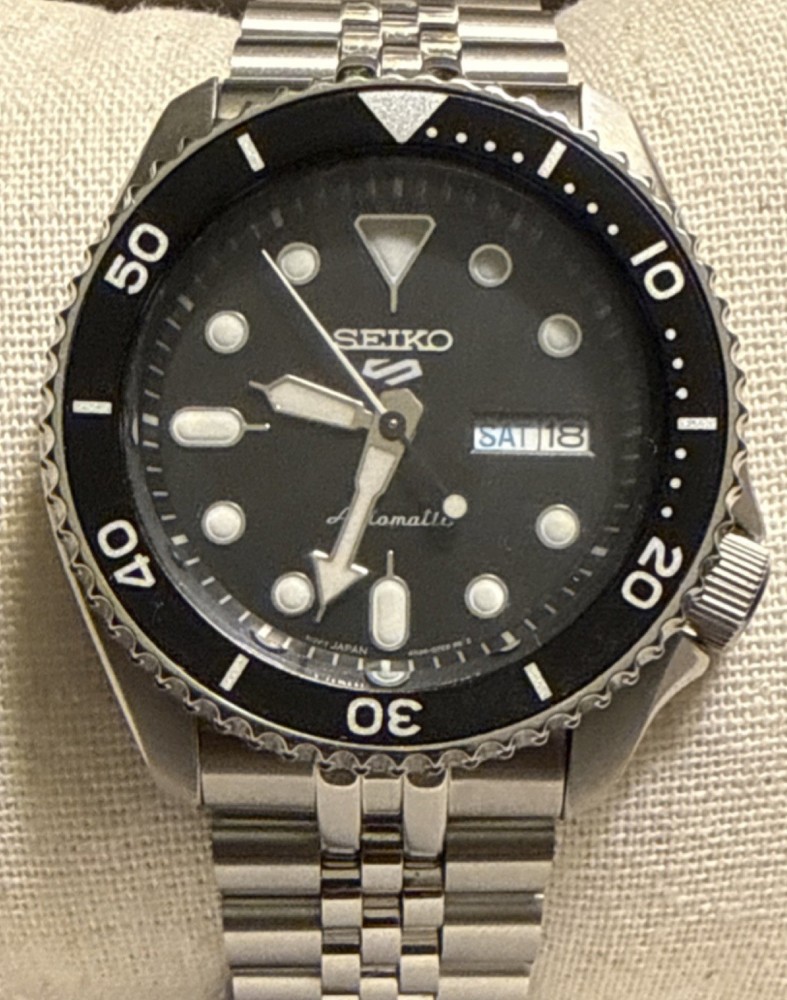 Seiko 5 Sports Automatic Jubilee mod Black Day/Date factory bracelet included