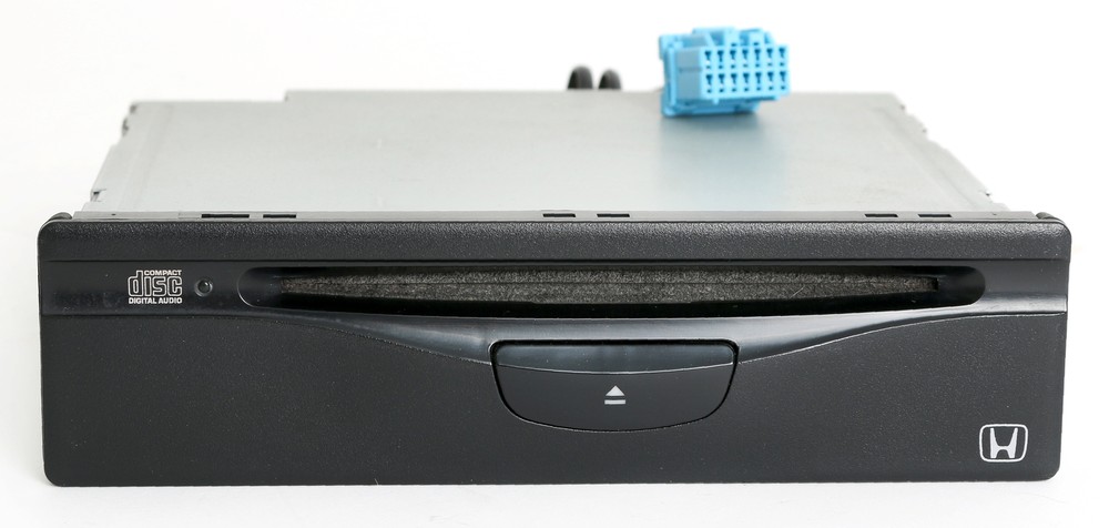 Honda CR-V 1999 2000 2001 Factory OEM Remote CD Player Receiver 08A06-1A1-050