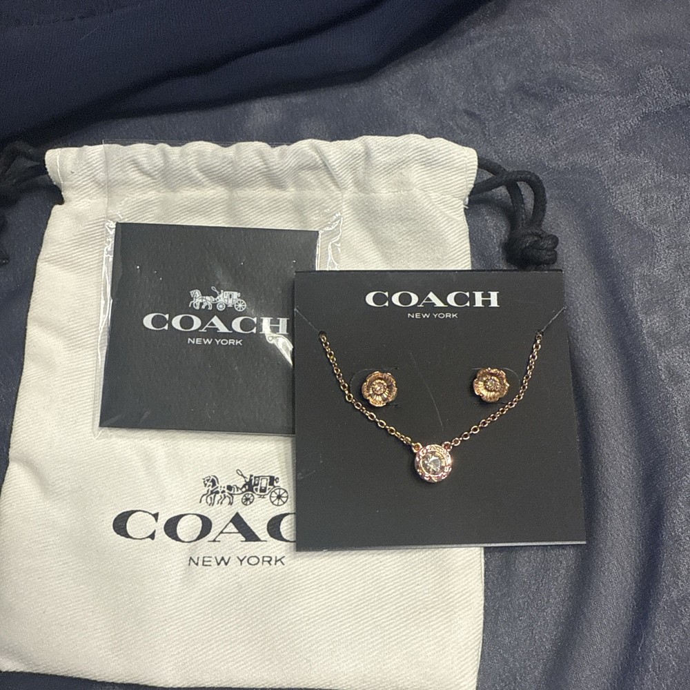 Coach Rose Gold Open Circle Necklace & Tea Rose Stud Earrings Set New With Tags  