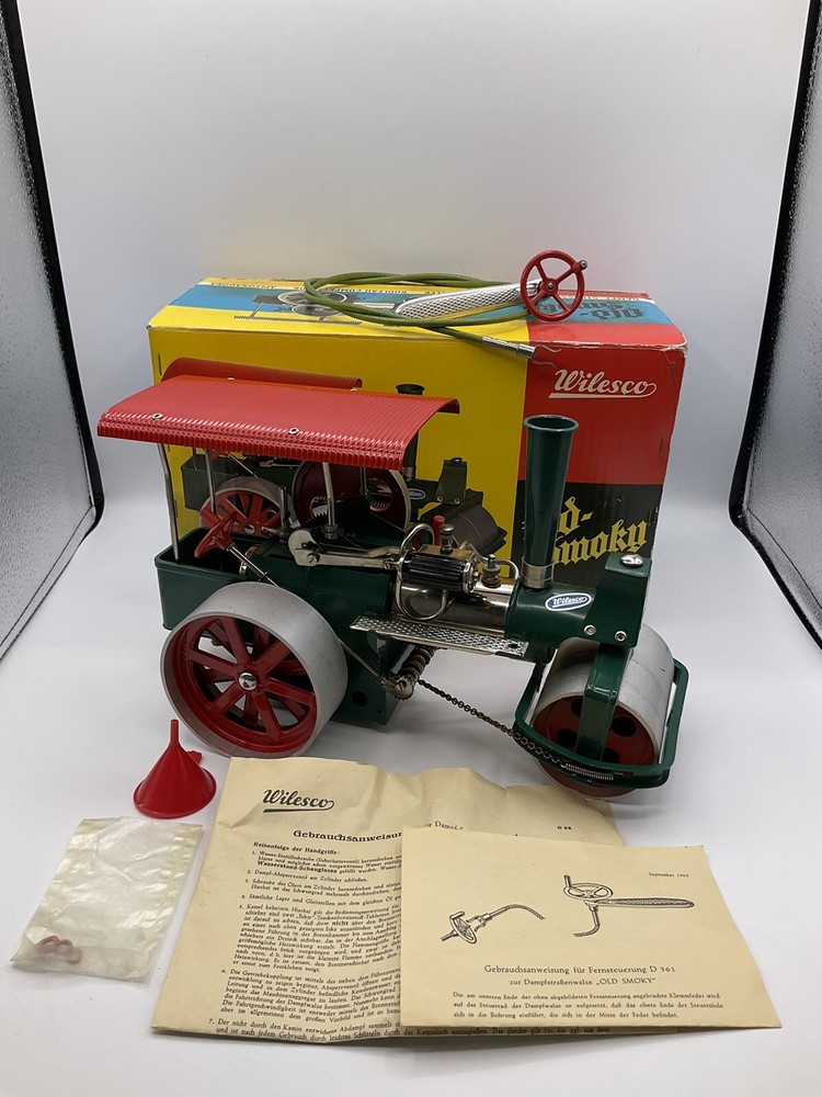 1970s  Wilesco  Old Smoky Live Steam Engine Roller D36 With Box