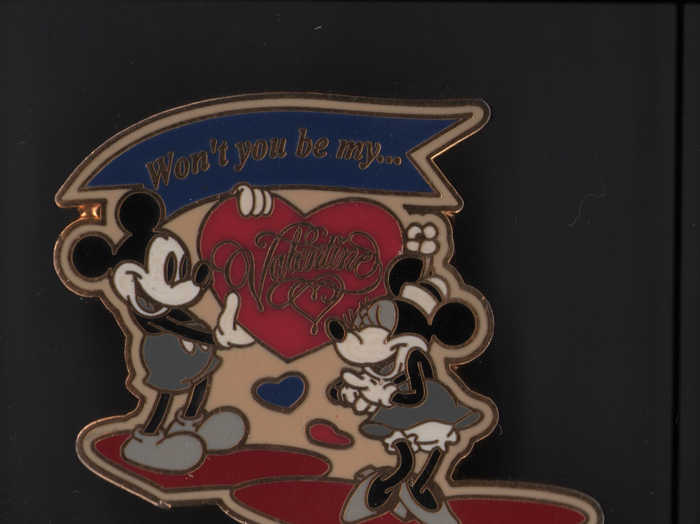 Disney Pin Mickey Telling Minnie Won't You Be My Valentine -Limited Edition 5000