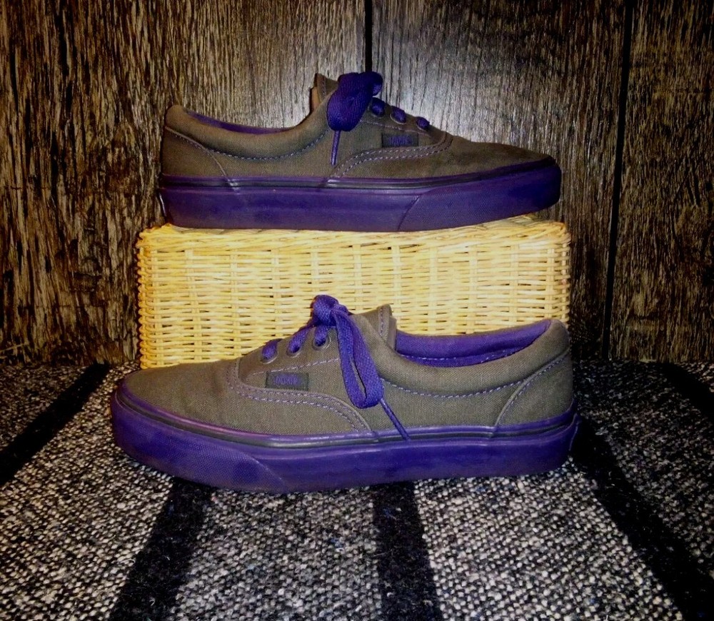 VANS Authentic Sneakers Grey/Purple Low Canvas Skateboard Shoe-Womens 6/Mens 4.5