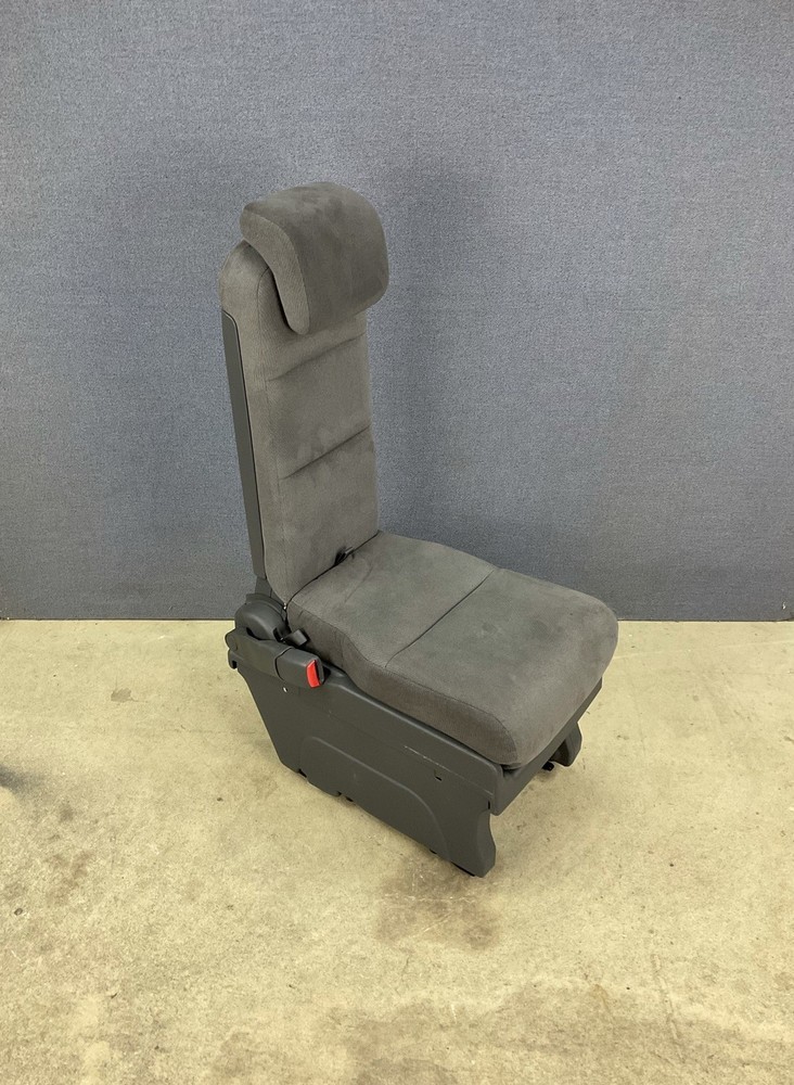 ✴️2005-2010 Honda Odyssey 2nd Row Middle Jump Seat. Gray Cloth. Free Shipping!