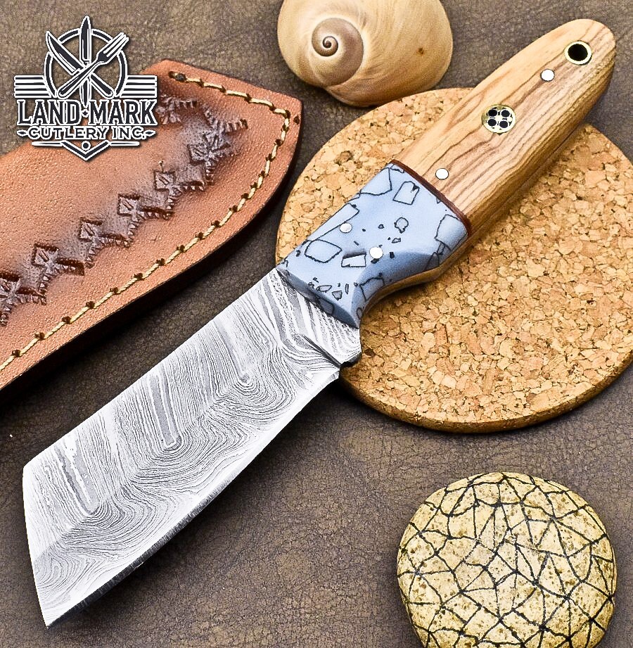 BEAUTIFUL DAMASCUS  STEEL HUNTING TANTO KNIFE WITH OLIVE WOOD HANDLE