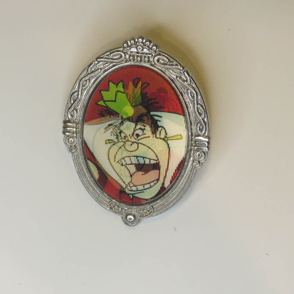 Disney Lenticular Diva Pin  Queen of Hearts Pin