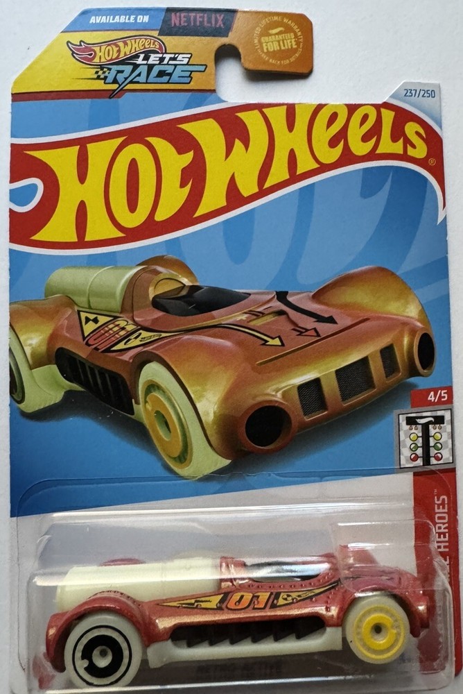 2025 Hot Wheels QUARTER MILE HEROES 4/5 Retro-Active 237/250