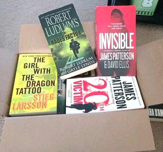 ⭐️  Lot of 18 Bestselling Paperback THRILLER Books - My Best Choices