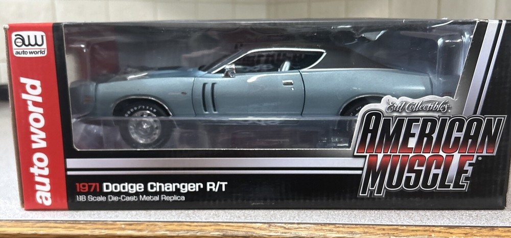 Auto World American Muscle 1971 Dodge Charger R/T Hardtop 1:18 Scale Model Car -