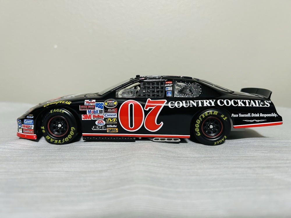 1:24 Scale Action NASCAR #07 Dave Blaney Jack Daniels Diecast 2005