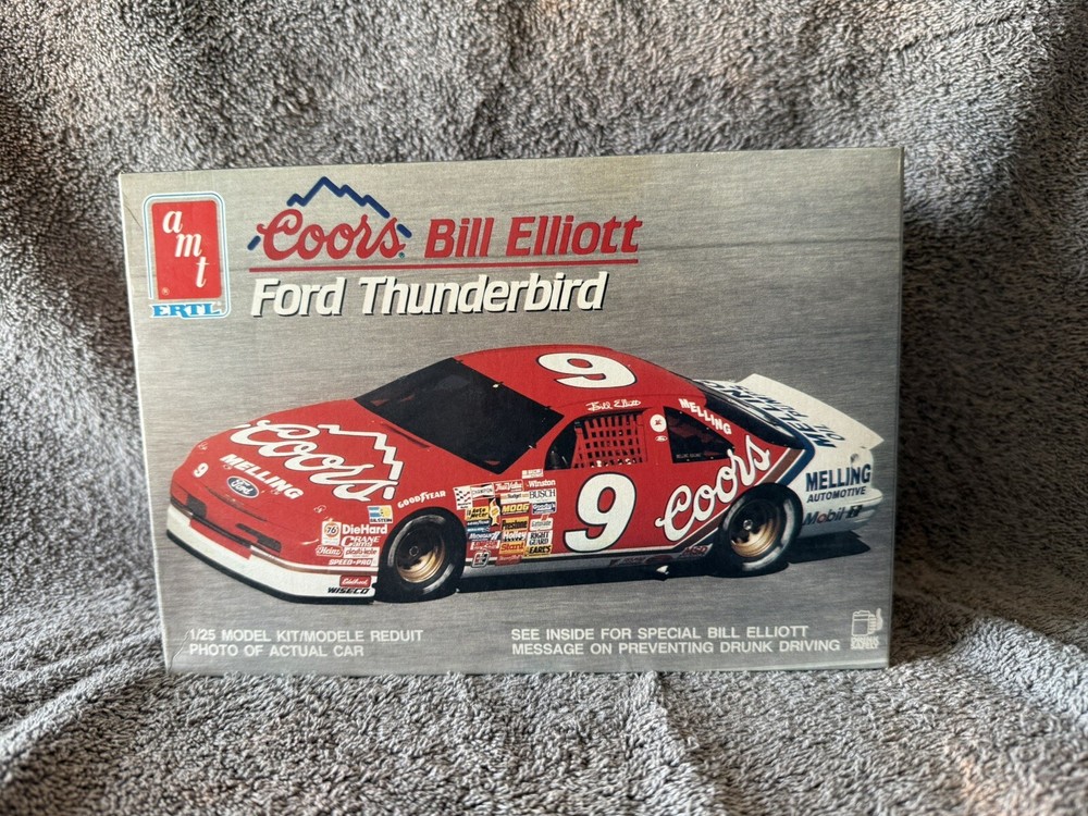 AMT Ertl Coors Bill Elliot Ford Thunderbird #6962 1/25 Scale Model Kit
