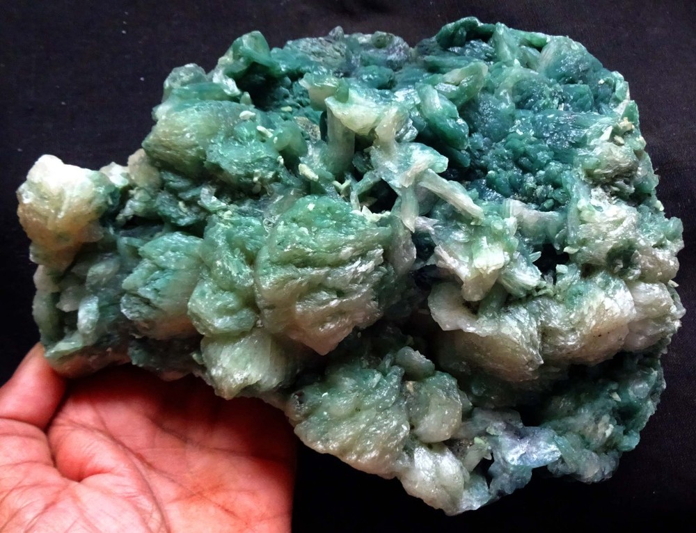 AWESOME GREEN STILBITE BOWS FORMATION ON MATRIX MINERALS SPECIMENS