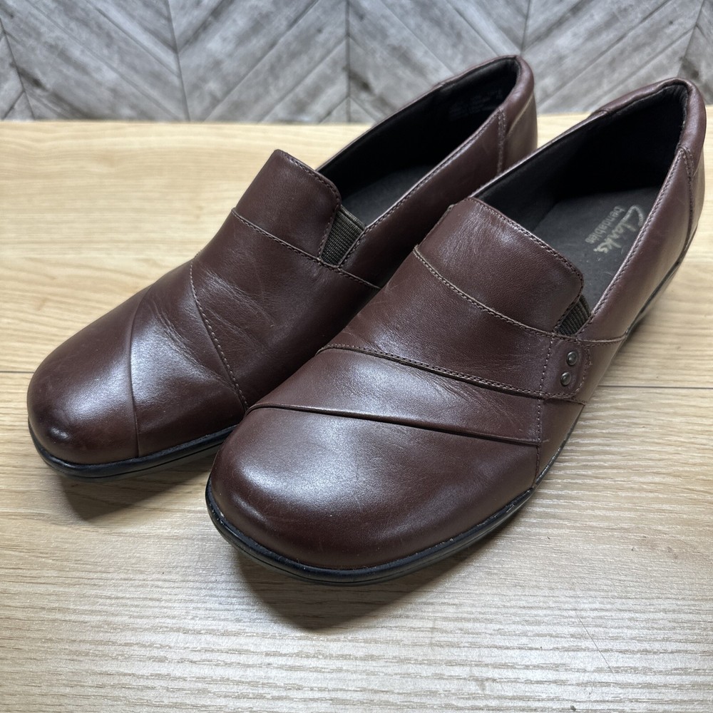 Clarks Bendable Women’s Brown Slip On Shoes Low Heel size 10M 62910