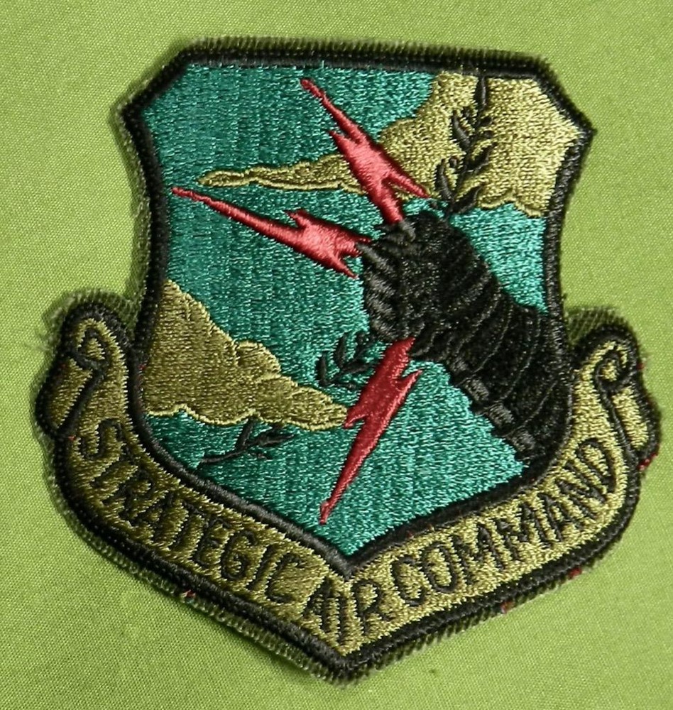 US AIR FORCE STRATEGIC AIR COMMAND PATCH unissued mint AIR FORCE PATCH PLANE WAR