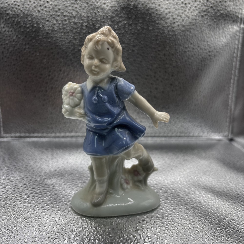 Vintage Japanese Lego Girl Figurine Holding Flower Bouquet 4.5 Inch Porcelain Collectible