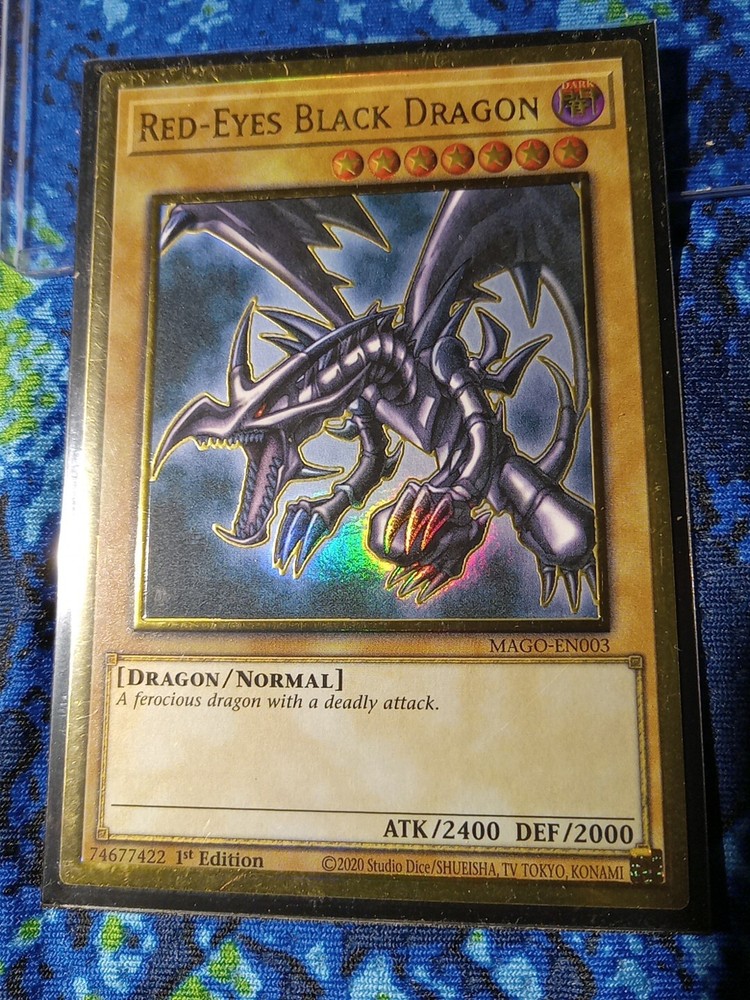 YuGiOh Red-Eyes Black Dragon MAGO Gold Rare 1st Ed Near Mint