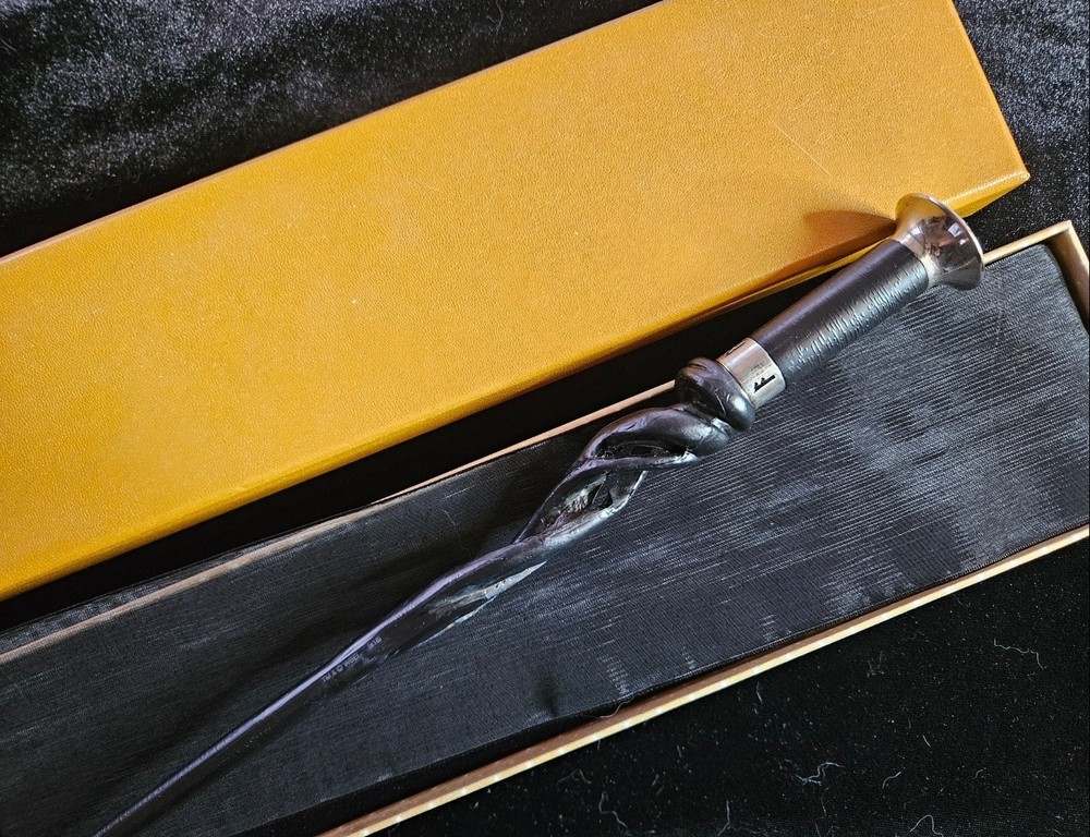 Young Albus Dumbledore Wand 15.5 Inches Fantastic Beasts Grindelwald Wizarding World