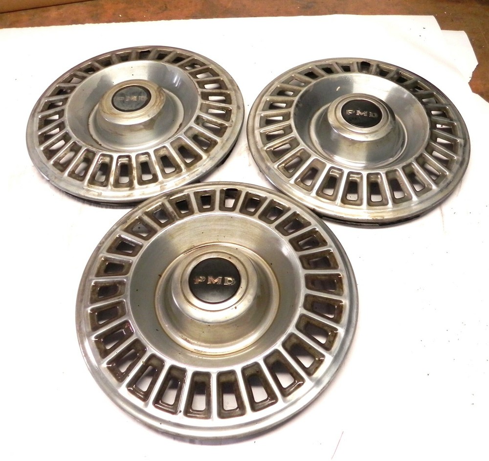 1967-68 PONTIAC 14-INCH HUBCAP WHEEL COVER VINTAGE ORIGINAL OEM LOT OF 3 USED