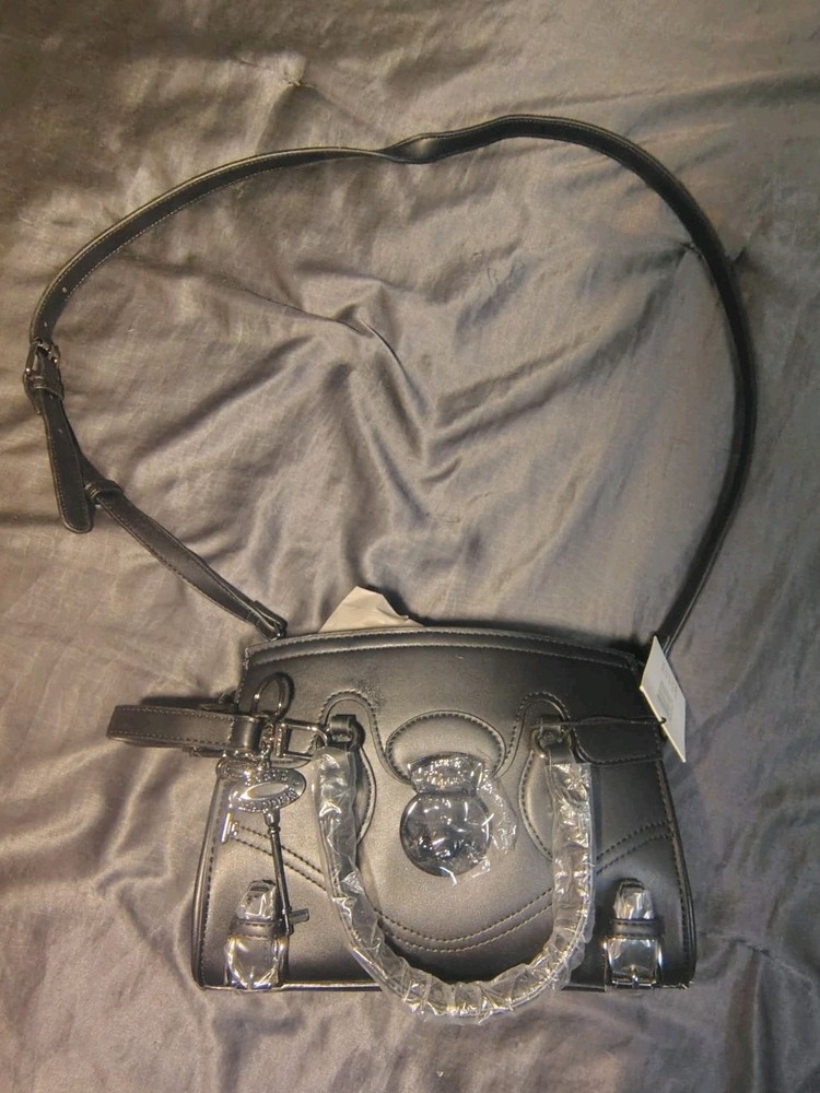NWT STEVE MADDEN BlACK SATCHEL CROSSBODY BAG PURSE BLACK W KEY CHARM