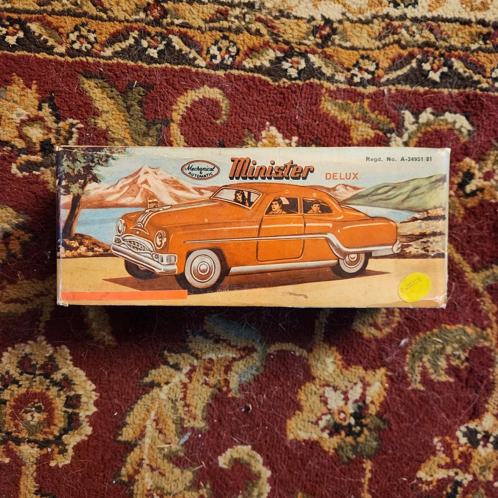 VTG 1950'S MINISTER DELUXE TIN FRICTION PONTIAC CHIEFTAIN TOY CAR ORIGINAL BOX