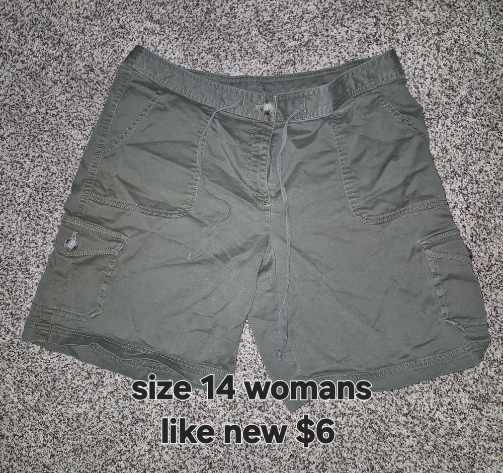 Cargo Shorts Green Button Drawstring Pockets Women's Size 14 Flat Front Summer