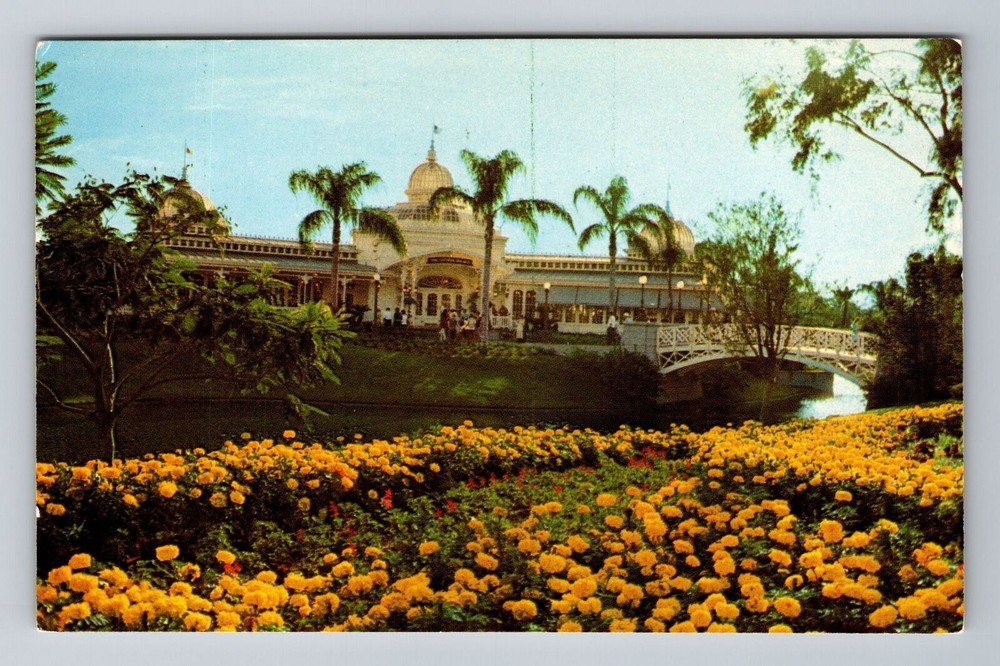 Vintage Walt Disney World Crystal Palace Orlando Florida Postcard