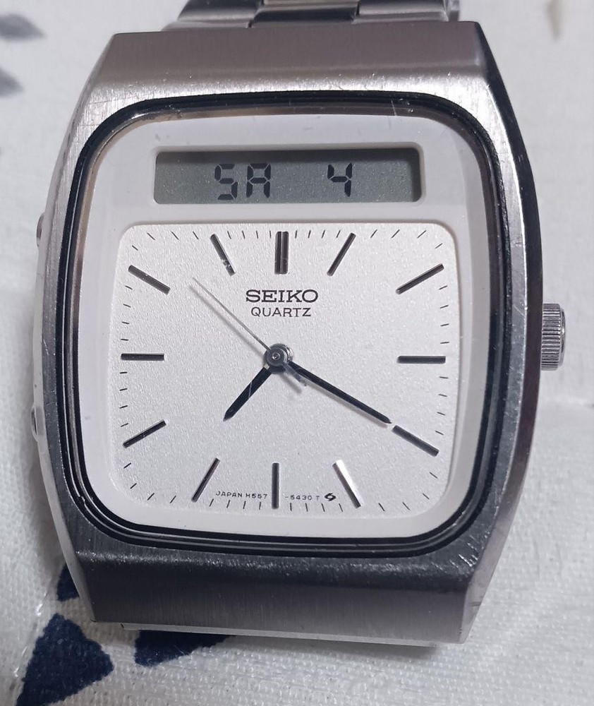 Seiko Hybrid Anadigi Mens Quartz Watch with Digital Display