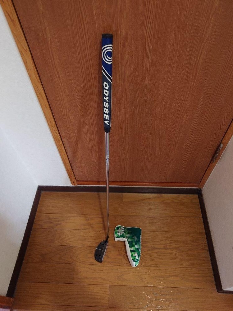 Odyssey White Damascus 9Ht Putter 34 Inch Golf Club