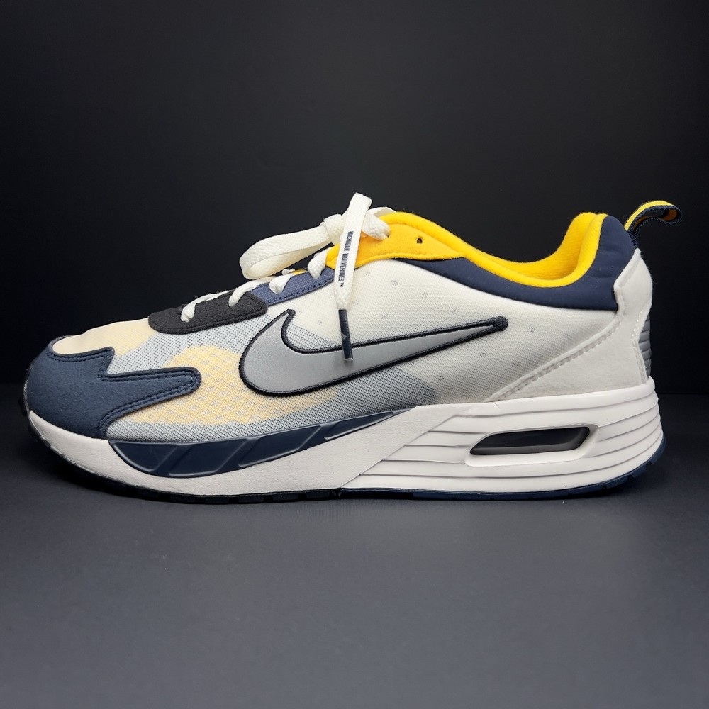 Nike Air Max Solo NCAA Pack Michigan Size 9M FZ4835-001