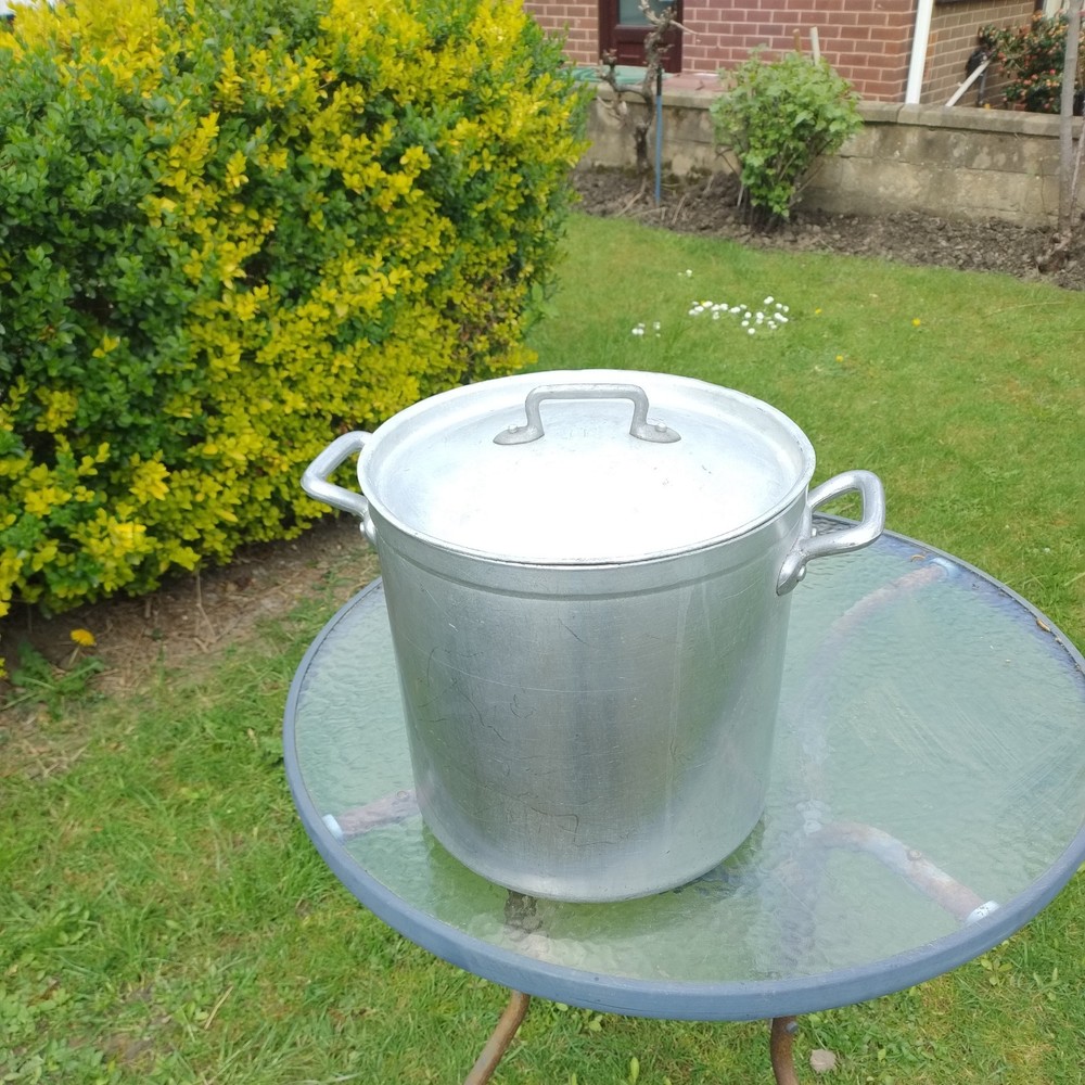 Bourget 32cm Aloumium Stock Boiling Pot with Lid and Handles