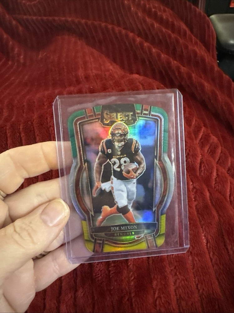 2022 Panini Select - Club Level Green & Yellow Prizm Die-Cut #281 Joe Mixon