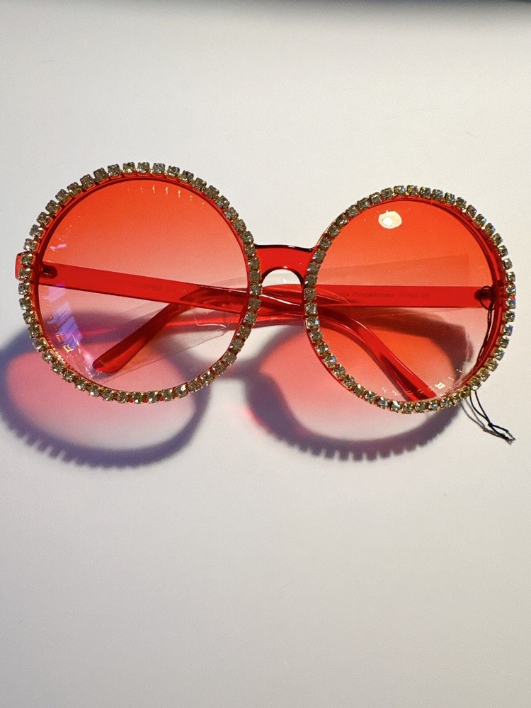 Black Green Red Women's Fashion Sunglasses Stylish Trendy Shades