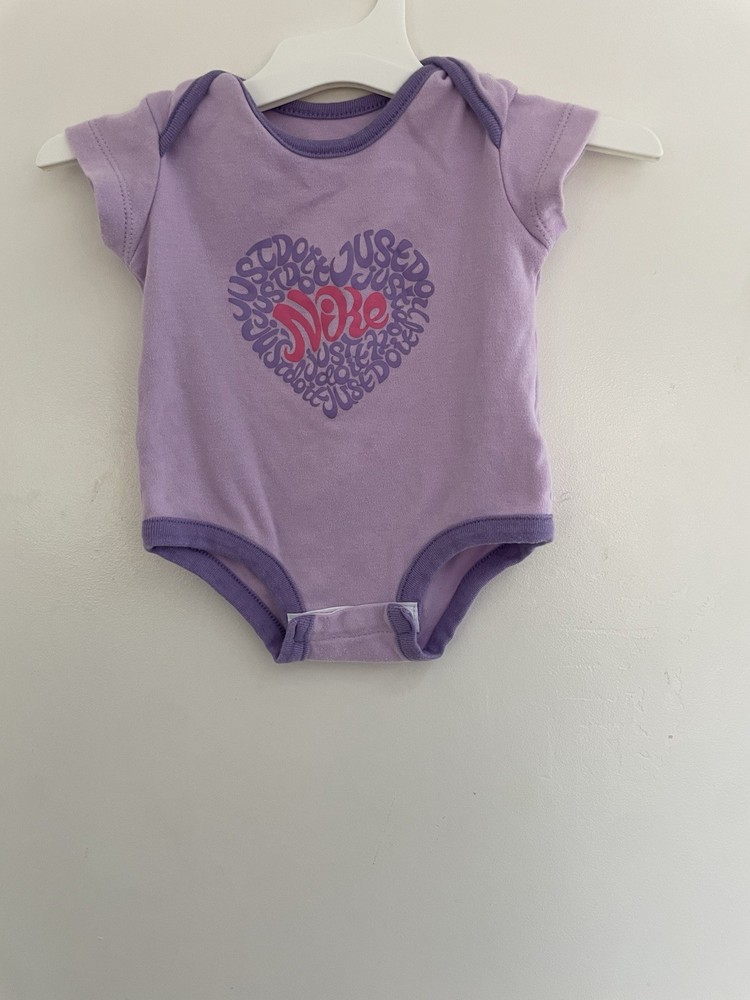 Nike Baby Girls Pink Nike Heart 100% Cotton Short Sleeve Bodysuit Purple 0/3M
