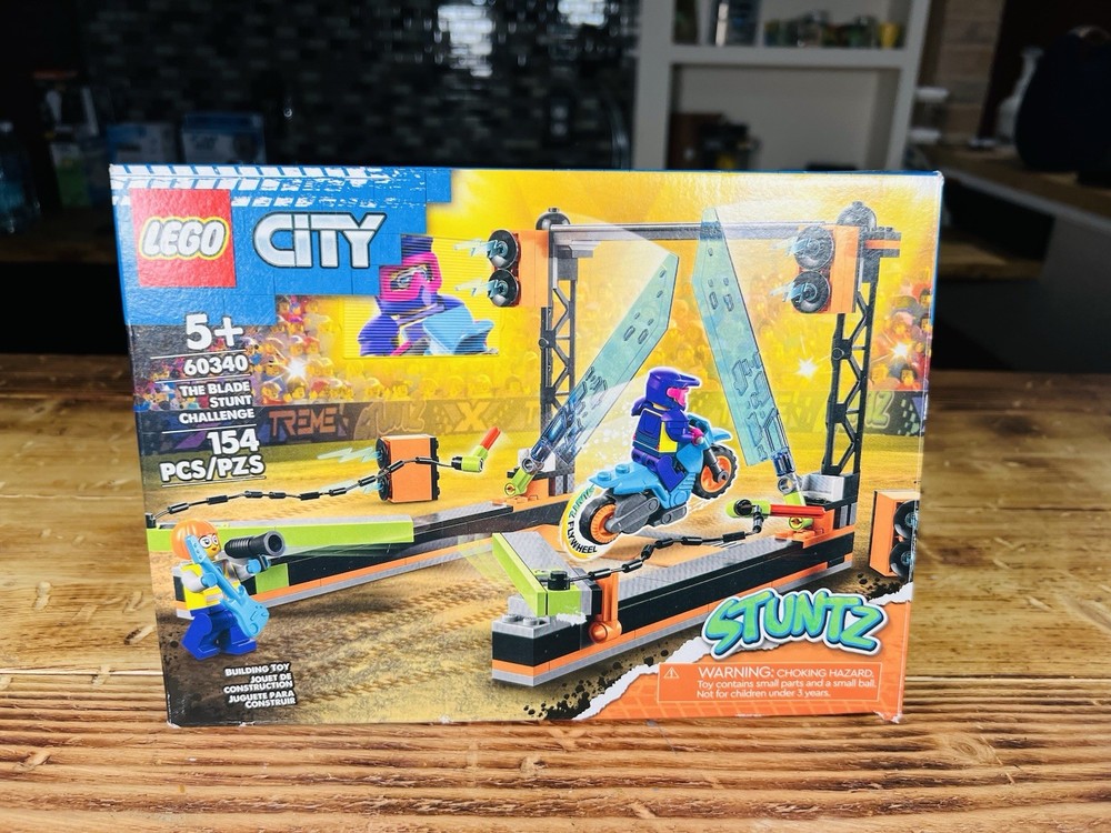 LEGO Stuntz 60304; The Blade Stunt Challenge