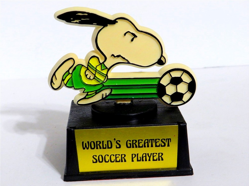 SNOPPY Peanuts Charlie Brown Aviva 1972 Vintage Trophy Gram Figurine