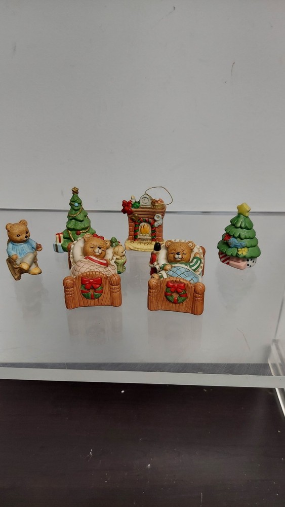 Vintage Ceramic Christmas Figurine Lot Of 6